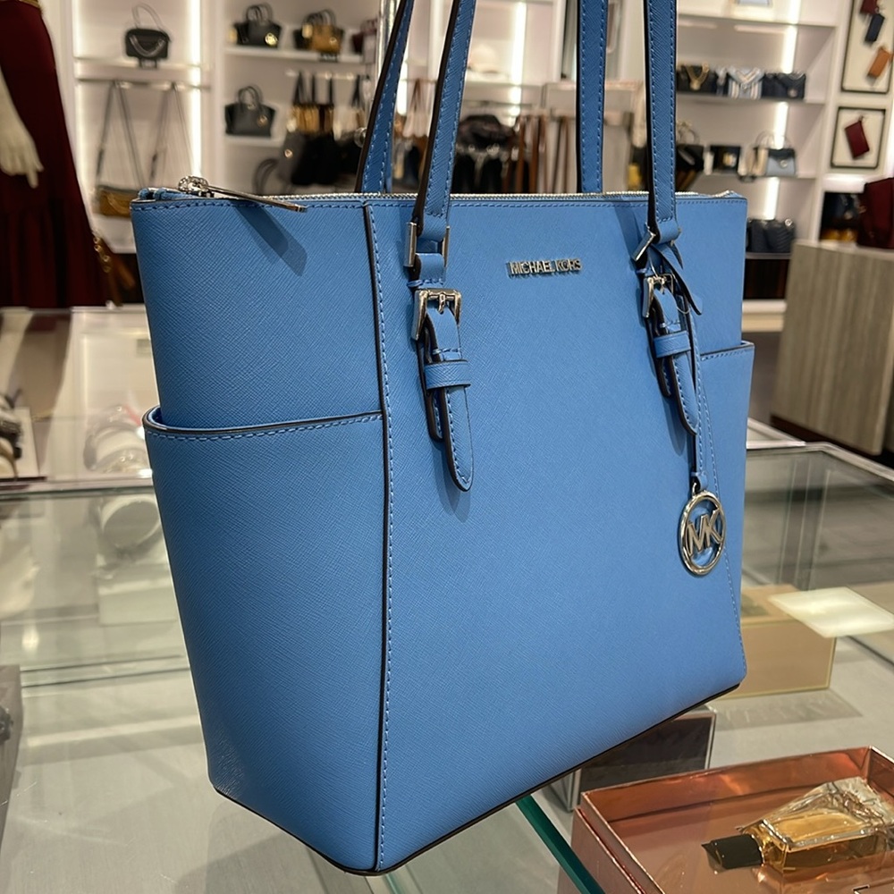 MICHAEL KORS
Jet Set Large Crossgrain Leather Top-Zip Charlotte Tote Bag
NWT - Picture 4 of 16